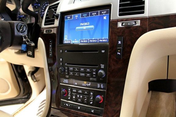 Cadillac Escalade, 6.2 л, АТ, 2010 фото 10