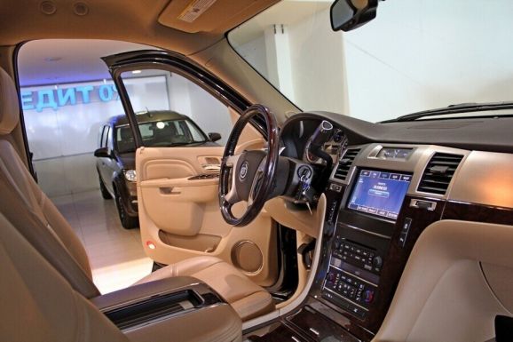 Cadillac Escalade, 6.2 л, АТ, 2011 фото 11