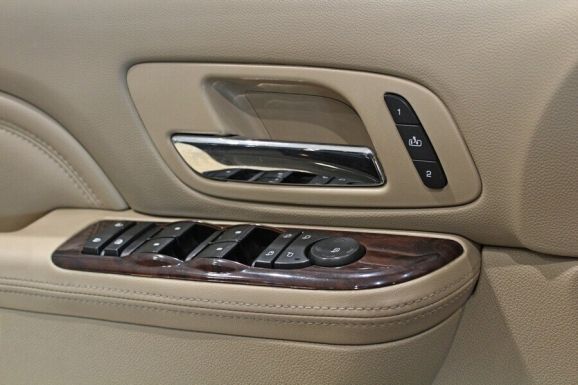 Cadillac Escalade, 6.2 л, АТ, 2011 фото 1