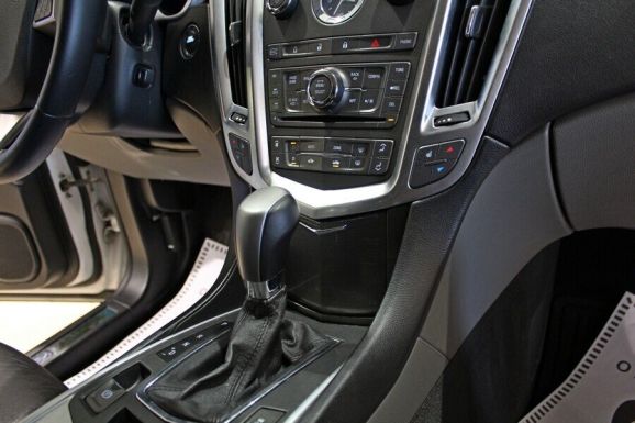 Cadillac SRX, 3.0 л, АТ, 2011 фото 1