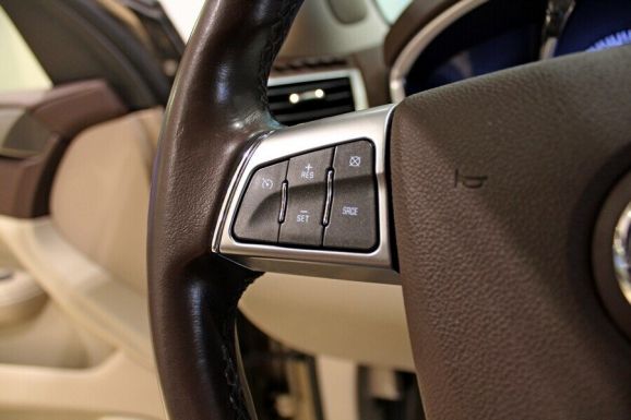 Cadillac SRX, 3.0 л, АТ, 2011 фото 10