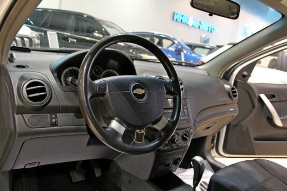 Chevrolet Aveo, 1.4 л, АТ, 2010 фото 2