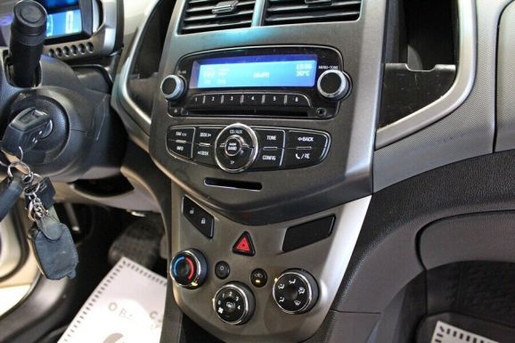 Chevrolet Aveo, 1.6 л, МТ, 2015 фото 9