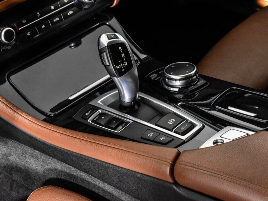 BMW 5 серии, 2.0 л, АТ, 2016 фото 2