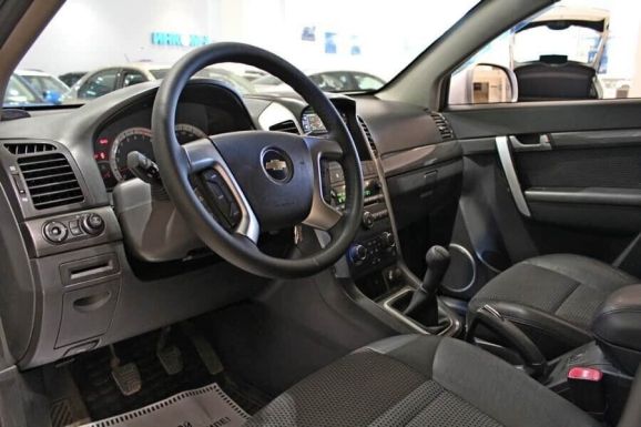 Chevrolet Captiva, 2.4 л, МТ, 2010 фото 2
