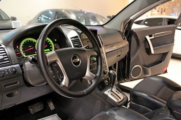 Chevrolet Captiva, 3.2 л, АТ, 2010 фото 2