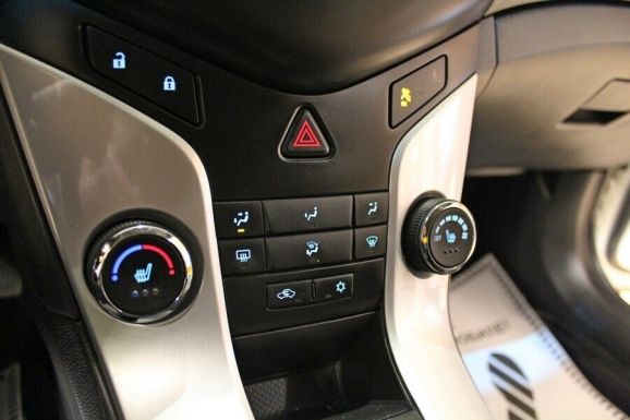 Chevrolet Cruze, 1.6 л, АТ, 2013 фото 1