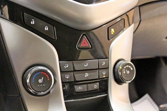 Chevrolet Cruze, 1.6 л, АТ, 2012 фото 2