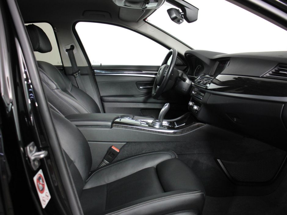 BMW 5 серии, 2.0 л, АТ, 2016 фото 9