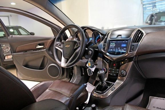 Chevrolet Cruze, 1.8 л, МТ, 2013 фото 7