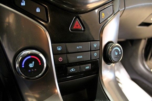 Chevrolet Cruze, 1.8 л, МТ, 2013 фото 1