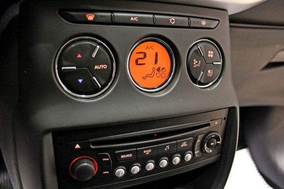 Citroen C3, 1.4 л, Робот, 2011 фото 1