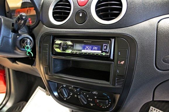 Citroen C3, 1.4 л, МТ, 2009 фото 1