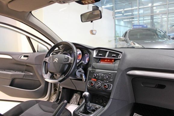 Citroen C4, 1.6 л, МТ, 2012 фото 7