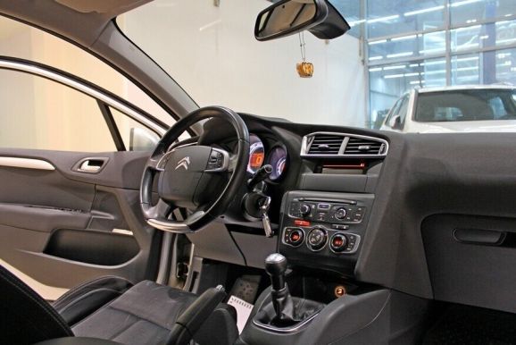 Citroen C4, 1.6 л, МТ, 2011 фото 7