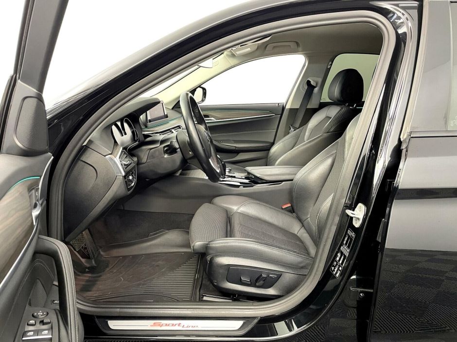 BMW 5 серии, 2.0 л, АТ, 2017 фото 10