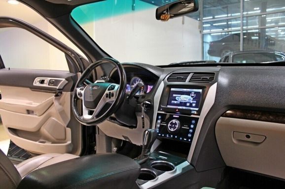 Ford Explorer, 3.5 л, АТ, 2014 фото 7