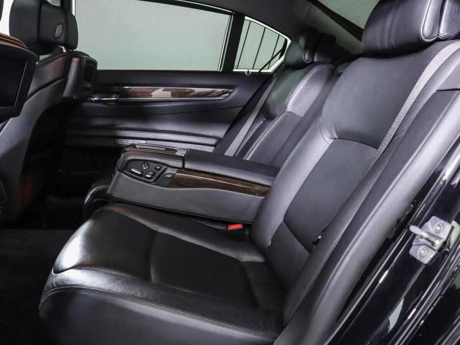 BMW 7 серии, 4.4 л, АТ, 2010 фото 1