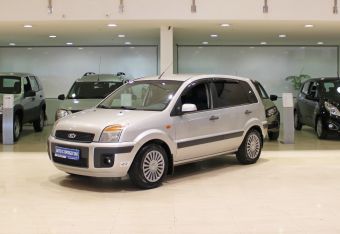 Ford Fusion, 1.6 л, МКПП, 2010 фото 3