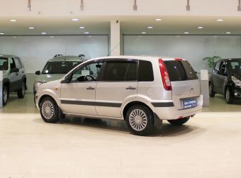 Ford Fusion, 1.6 л, МКПП, 2010 фото 5