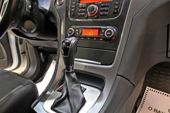 Ford Mondeo, 2.0 л, Робот, 2012 фото 9