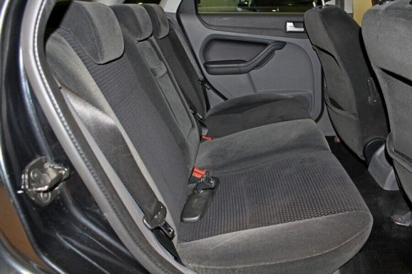 Ford Focus, 1.8 л, МТ, 2010 фото 8