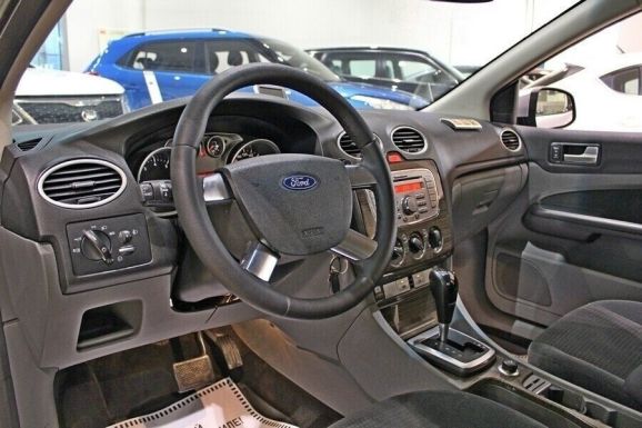 Ford Focus, 1.6 л, АТ, 2011 фото 2