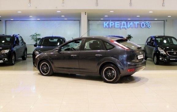 Ford Focus, 1.6 л, АТ, 2010 фото 5
