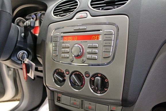 Ford Focus, 1.6 л, МТ, 2009 фото 2