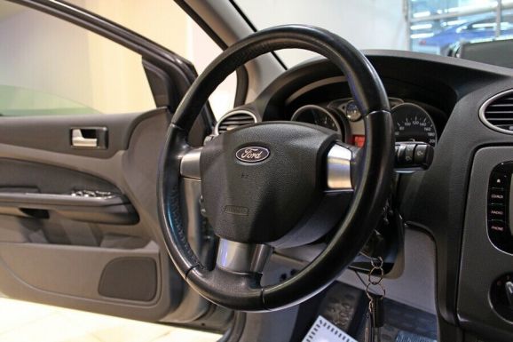 Ford Focus, 2.0 л, АТ, 2010 фото 10