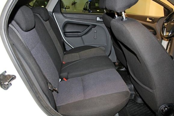 Ford Focus, 1.6 л, АТ, 2011 фото 1