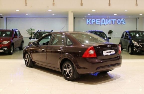 Ford Focus, 1.8 л, МТ, 2010 фото 6