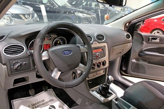 Ford Focus, 1.8 л, МТ, 2010 фото 1