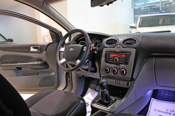 Ford Focus, 1.6 л, МТ, 2010 фото 7