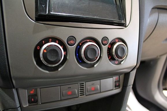 Ford Focus, 1.6 л, МТ, 2010 фото 2