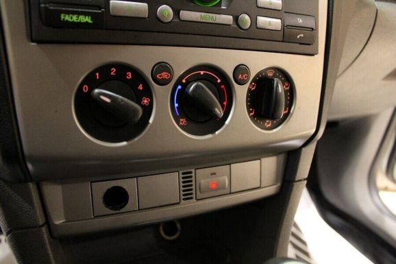 Ford Focus, 1.8 л, МТ, 2011 фото 1