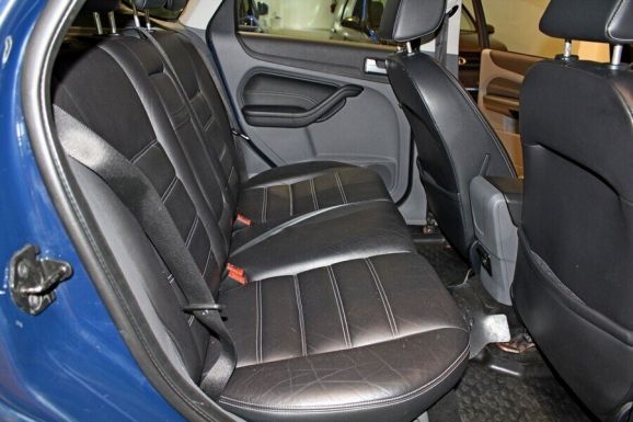 Ford Focus, 1.6 л, АТ, 2010 фото 8