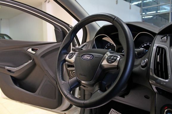 Ford Focus, 2.0 л, Робот, 2014 фото 2