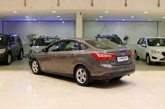 Ford Focus, 1.6 л, Робот, 2014 фото 5