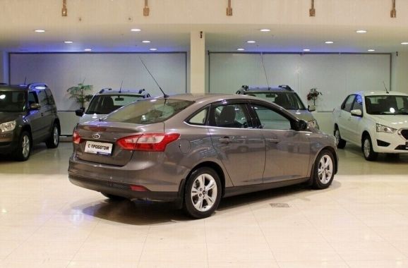 Ford Focus, 1.6 л, Робот, 2014 фото 6