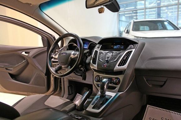 Ford Focus, 1.6 л, Робот, 2014 фото 7