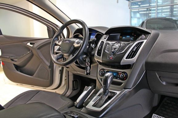 Ford Focus, 2.0 л, Робот, 2014 фото 7