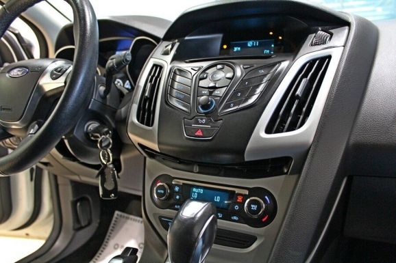 Ford Focus, 2.0 л, Робот, 2014 фото 8