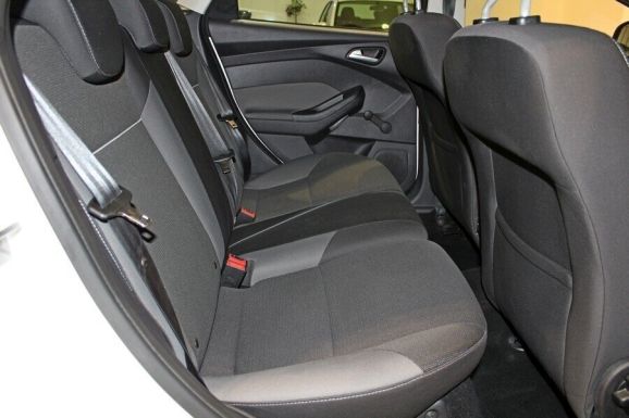 Ford Focus, 1.6 л, МТ, 2013 фото 7