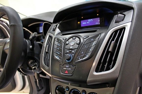 Ford Focus, 1.6 л, МТ, 2013 фото 9