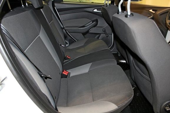 Ford Focus, 1.6 л, Робот, 2013 фото 8