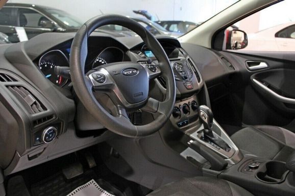 Ford Focus, 1.6 л, Робот, 2011 фото 1
