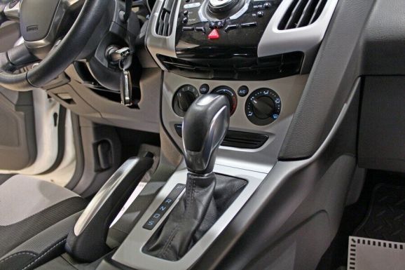 Ford Focus, 2.0 л, Робот, 2014 фото 7