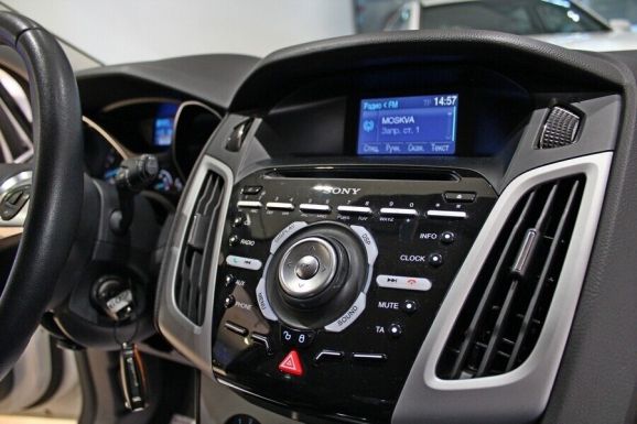 Ford Focus, 2.0 л, Робот, 2014 фото 8