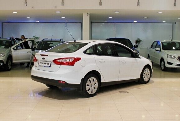 Ford Focus, 1.6 л, Робот, 2013 фото 4